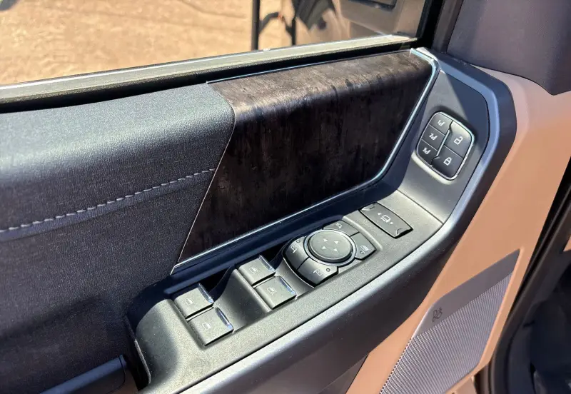 2026 Ford F350 Super Duty photo 31