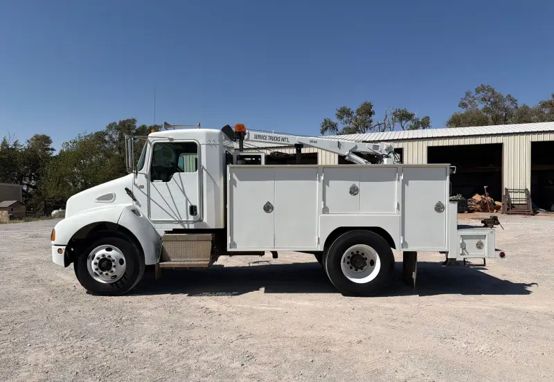 2003 Kenworth T300 photo 8