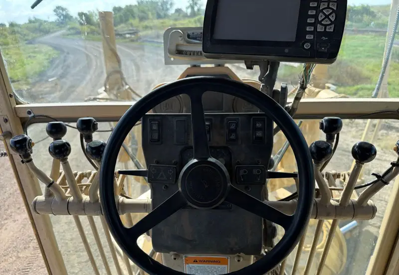 2001 Caterpillar 14H photo 33