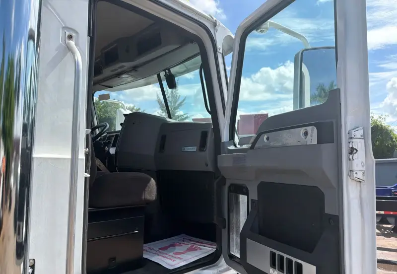 2020 Mack Anthem photo 29