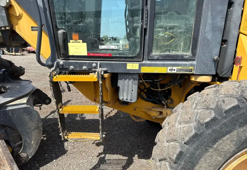 2014 John Deere 672GP photo 43