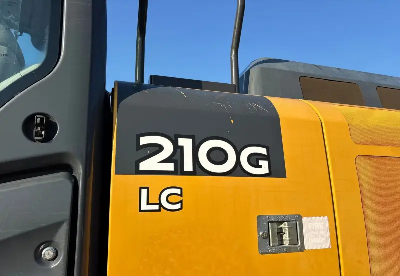 2021 John Deere 210G LC photo 10