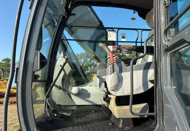 2021 John Deere 210G LC photo 41