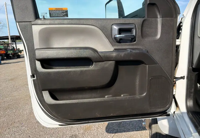 2022 Chevrolet Silverado 5500HD photo 61