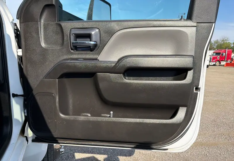 2022 Chevrolet Silverado 5500HD photo 75