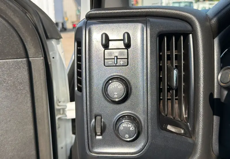2022 Chevrolet Silverado 5500HD photo 70
