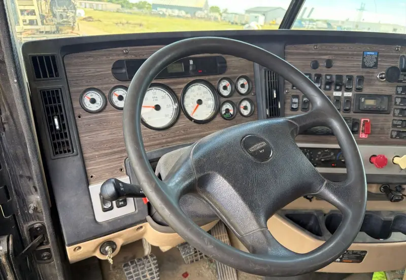 2012 Freightliner Coronado photo 70