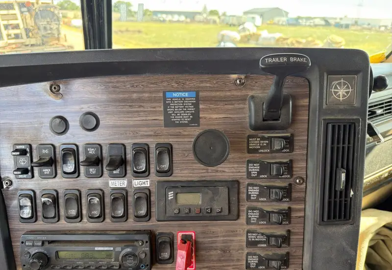 2012 Freightliner Coronado photo 76