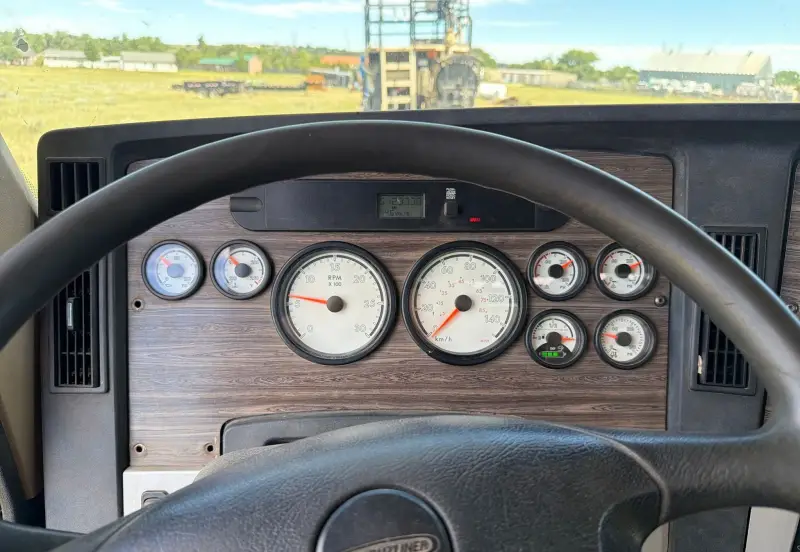 2012 Freightliner Coronado photo 71