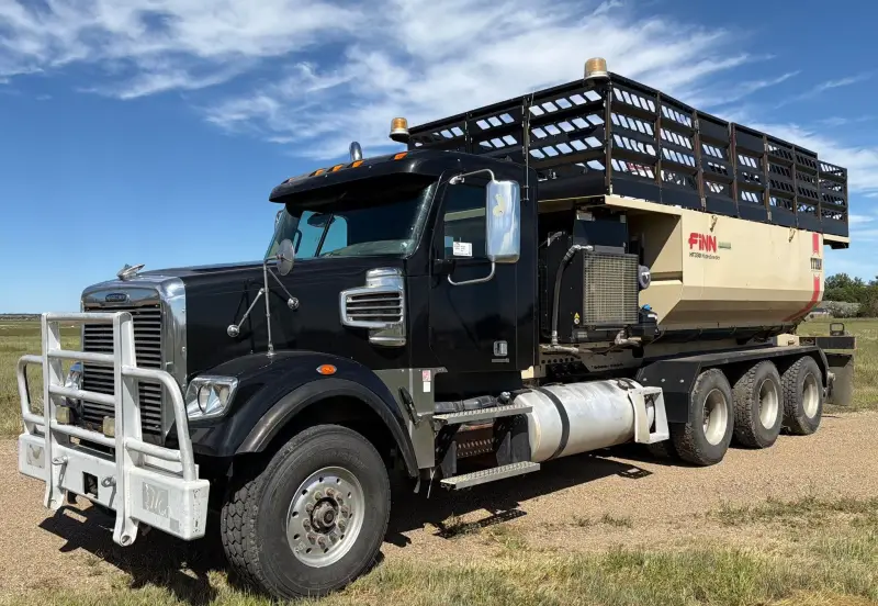 2012 Freightliner Coronado photo 1