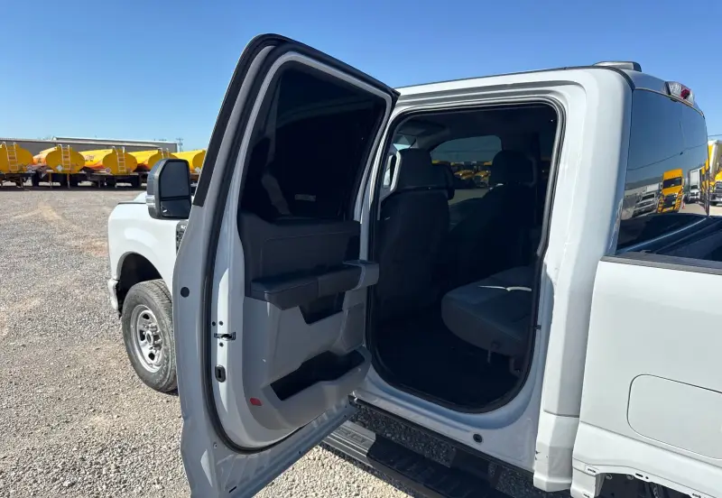 2026 Ford F250 Super Duty XLT photo 43