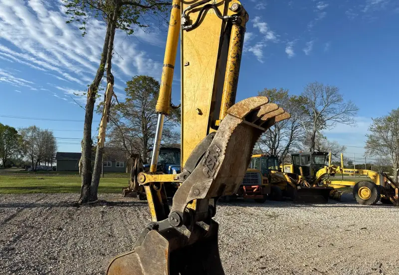 2007 Komatsu PC200LC-8 photo 12