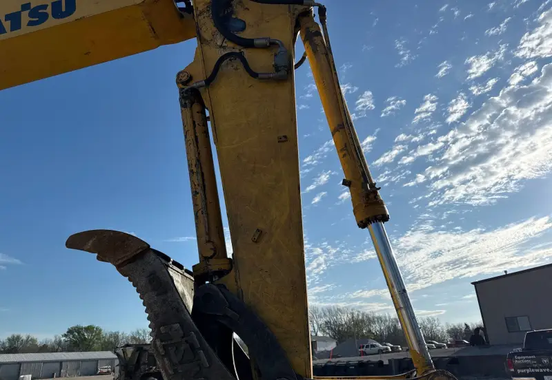 2007 Komatsu PC200LC-8 photo 18
