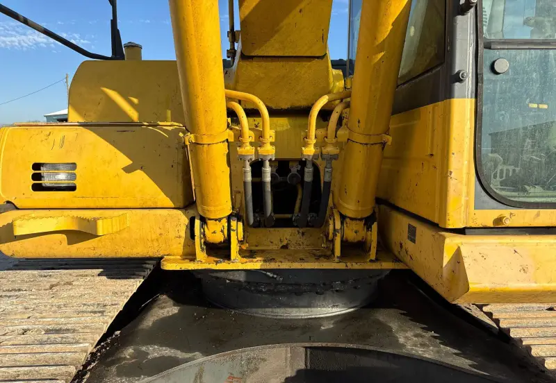 2007 Komatsu PC200LC-8 photo 23