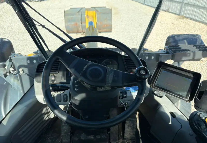 2023 Komatsu WA320-8 photo 34