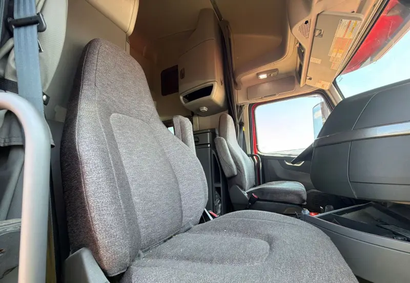 2022 Volvo VNL photo 69