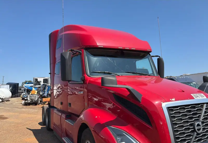 2022 Volvo VNL photo 20