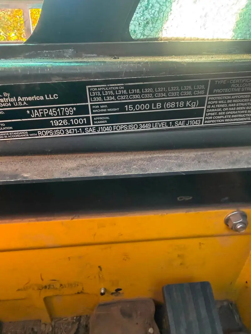 2023 New Holland L334 Skid Steer photo 8